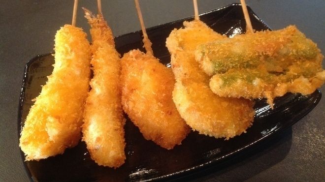 ランチ　　　　バイキング（大人〜980円+税　　　　子供〜490円+税）