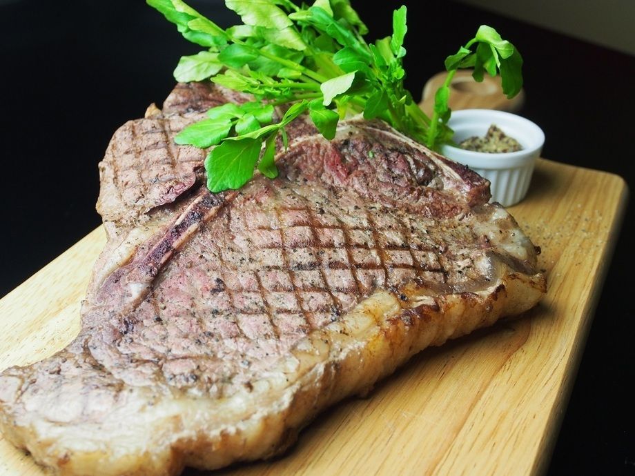 Ｔボーンステーキ