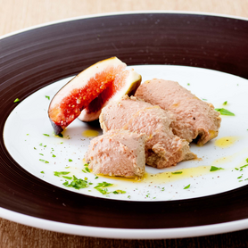 地鶏の自家製レバーパテ