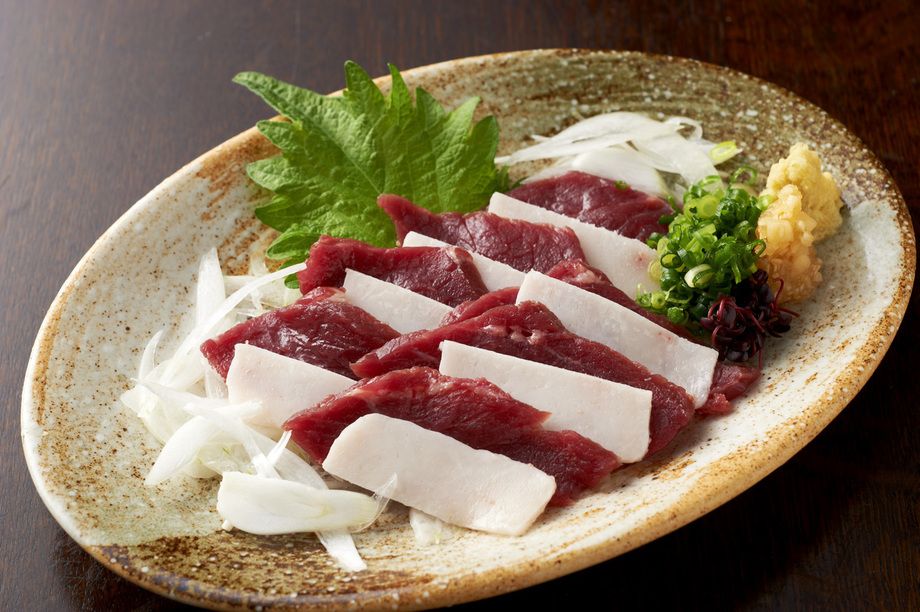 逸品『馬刺し(たてがみ入り)』