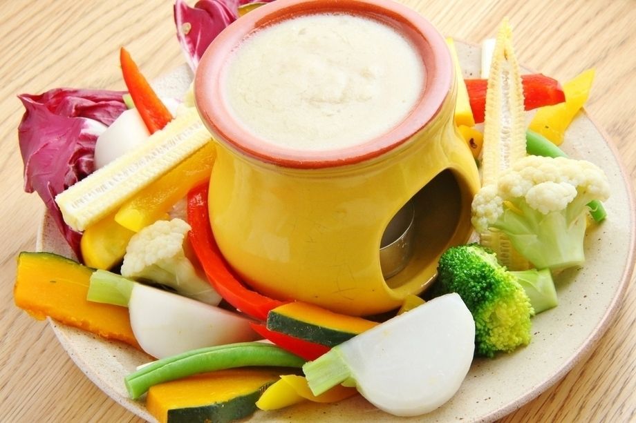 バーニャカウダ豆乳とアンチョビのソース（980円）