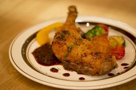 地鶏のコンフィ粒マスタードソース