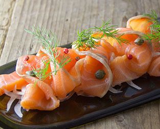 自家製スモークサーモン（690）