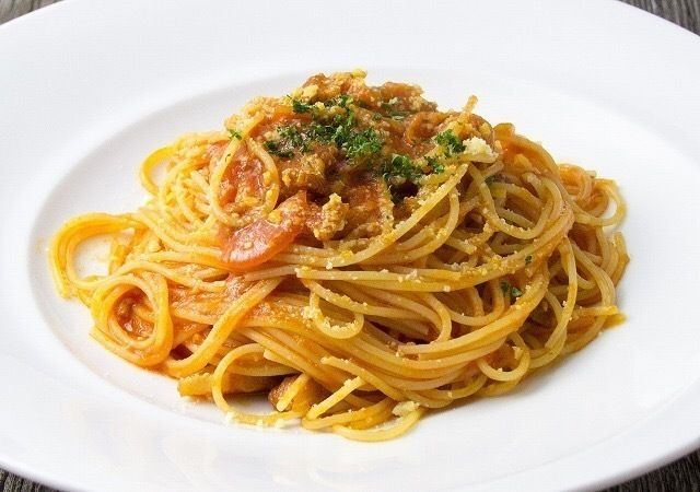 自家製プティ・サレのアマトリチャーナ　スパゲッティーニ（990）