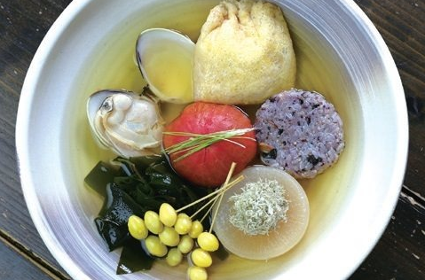 おでん盛り合わせ（3種　666円／5種　1,000円／7種　1,666円）