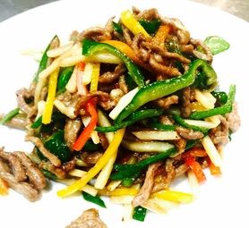 牛肉とピーマンの細切炒め