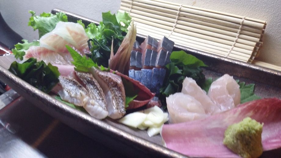 お刺身盛り合わせ