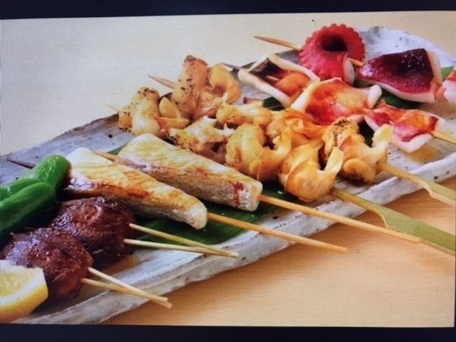 串盛り合せ（やきとり4本/　野菜串３本）（1680円）