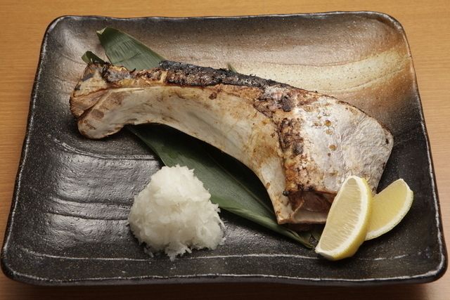 マグロのカマ焼き！（1380円）