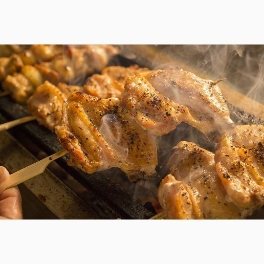 手羽先串（1本～）　タレ／塩（280円）