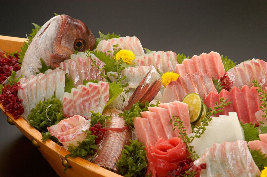 お魚集合！（鮮魚）●お刺身4点～8点まで盛り合わせOK！旬の味をご堪能あれ！（単品７８０円～：３点盛（１２００円）４点（1850円）5点（2280円）･･･）