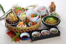 秋の花かご御膳