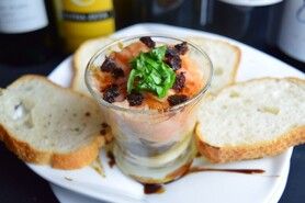 スモークサーモンときのこのマリネ