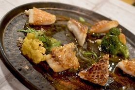 カリカリうろこの金目鯛　Local Alfonsino（Red snapper）with his crispy scale