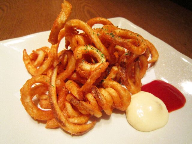 山盛りカーリーポテトフライ