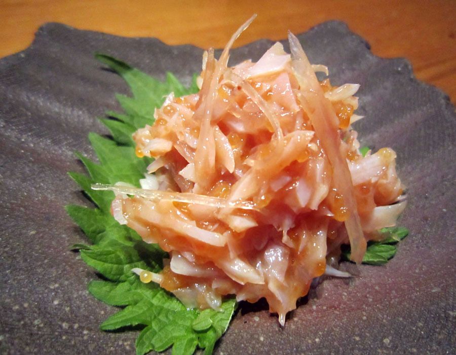 梅水晶 （サメの軟骨梅肉和え）