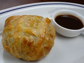 和牛ヒレ肉のパイ包み焼き