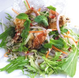 ソフトシェルクラブと青パパイヤのサラダ