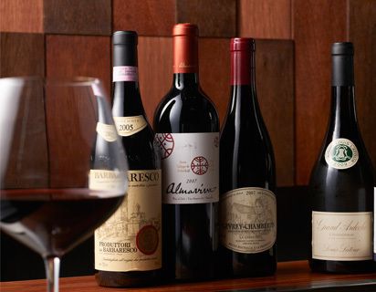 ウォークインのワインセラーからお好きにチョイス