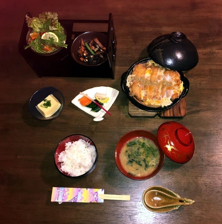 カツとじ御膳（1580）