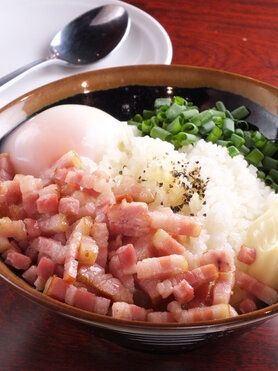 【おすすめ】 ベーコンエッグ丼