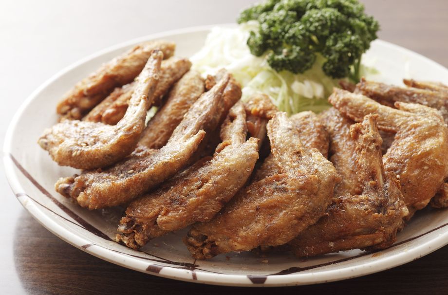 名古屋手羽先　１人前　４本（750円）