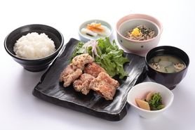 若鶏の唐揚げ定食