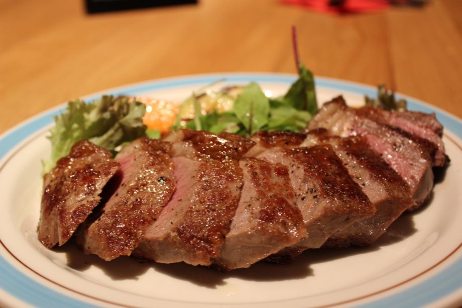 オージー産　熟成サーロインステーキ180g（食べ放題サラダビュッフェ付き）（2,000円）