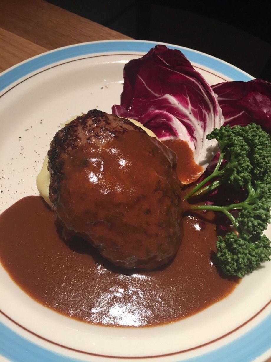 洋食屋さんのハンバーグ(食べ放題サラダビュッフェ付き）（1,300円）