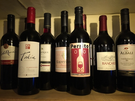 赤ワインボトル