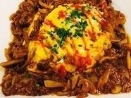 とろとろオムライス　エビフライカレー　＜スープ、サラダ付＞