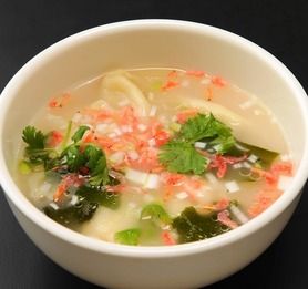 白湯スープの水餃子（６個入り）