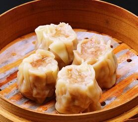 肉汁たっぷりシュウマイ（４個）