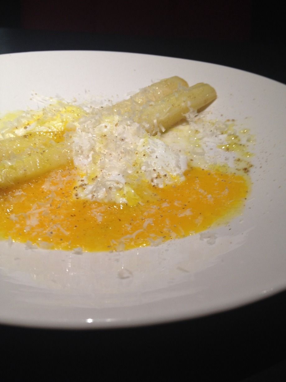 ホワイトアスパラガスのミラノ風