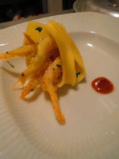 富山湾の白えびのフリット、貝の形のパスタに忍ばせて…