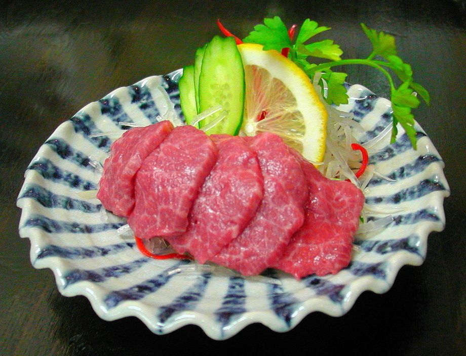 国産　（会津）　馬刺し（1350円）