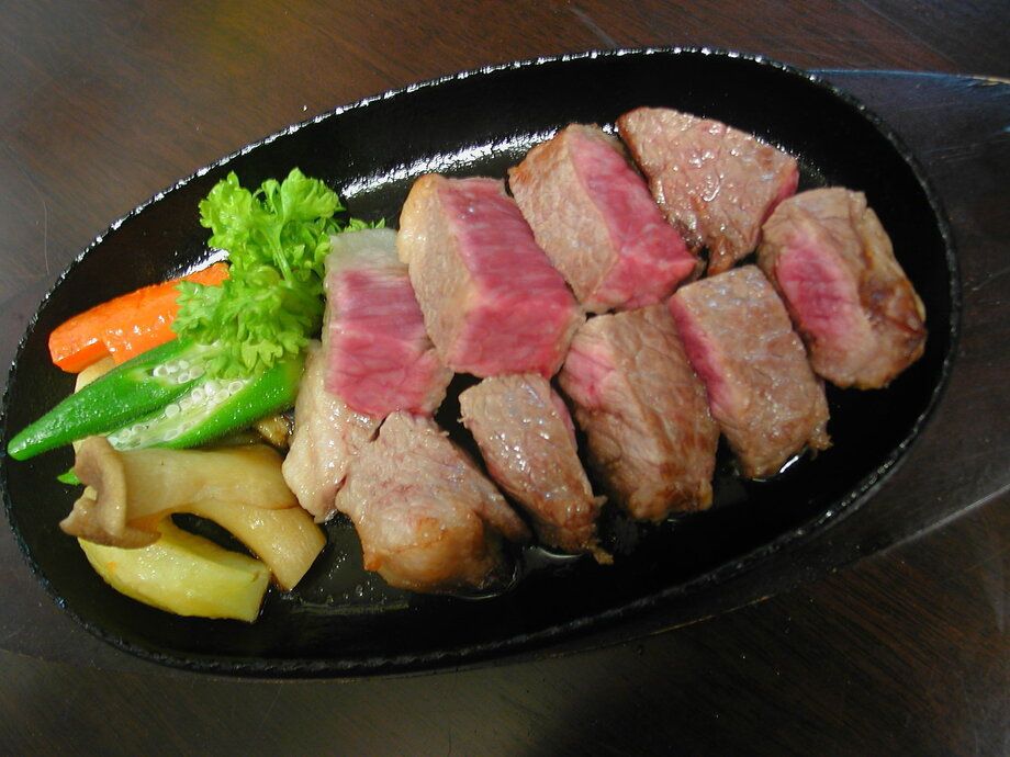 国産 黒毛和牛ステーキ（150g/1980円～）