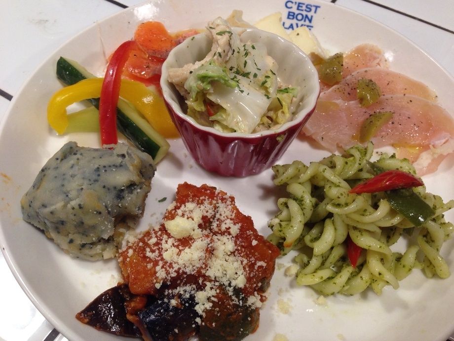 おすすめタパスの盛り合わせ8種