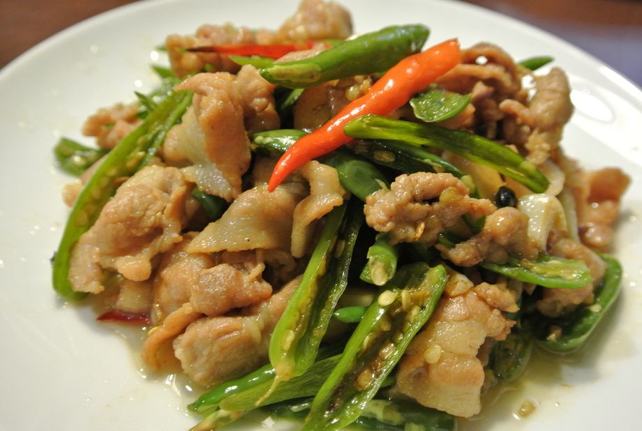 【肉料理】豚バラと唐辛子の激辛炒め