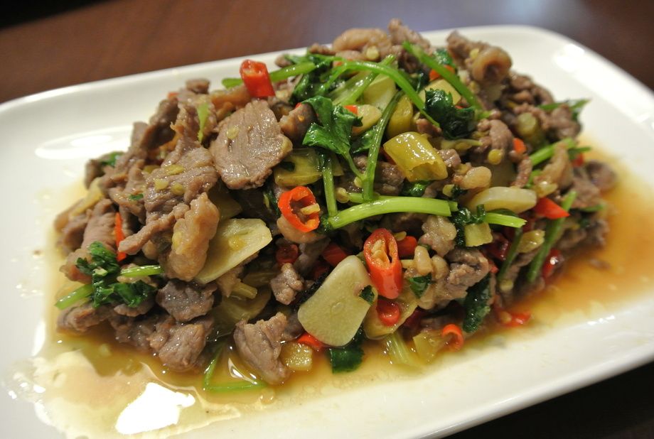 【肉料理】牛肉のパクチー炒め