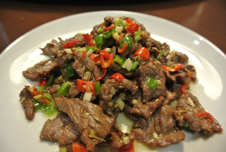 【肉料理】牛肉とクミンのスパイシー炒め（1,480円）