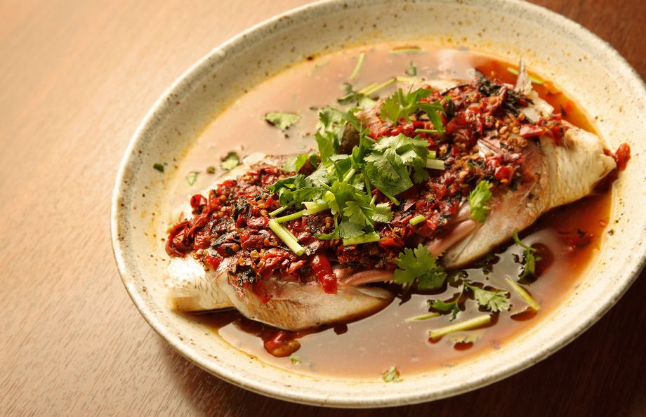 【海鮮料理】鯛のカマの唐辛子蒸し