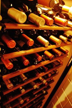 ワインセラーで管理された、安心してお飲み頂けるワインです。