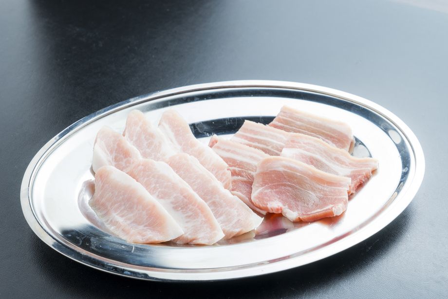 豚肉・トントロ/豚バラ皮付き（580）