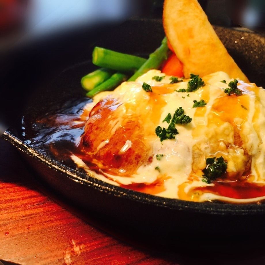 140gハンバーグ（880円）