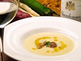 フォアグラと安納芋のポタージュ  ※季節により変更あり