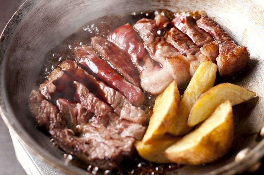 黒毛和牛の炭焼きステーキ 自家製バルサミコソース