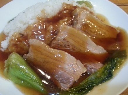 トンポーロウ丼（角煮丼）