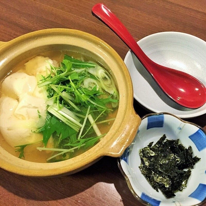 自家製豆腐の湯豆腐（６３９円(690円)）