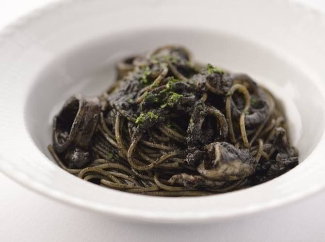 イカ墨のパスタ